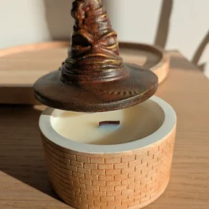 Bougie chapeau de sorcier « Le Choix du Destin » en plâtre patiné bronze et cuivre, MonaLuna Candles